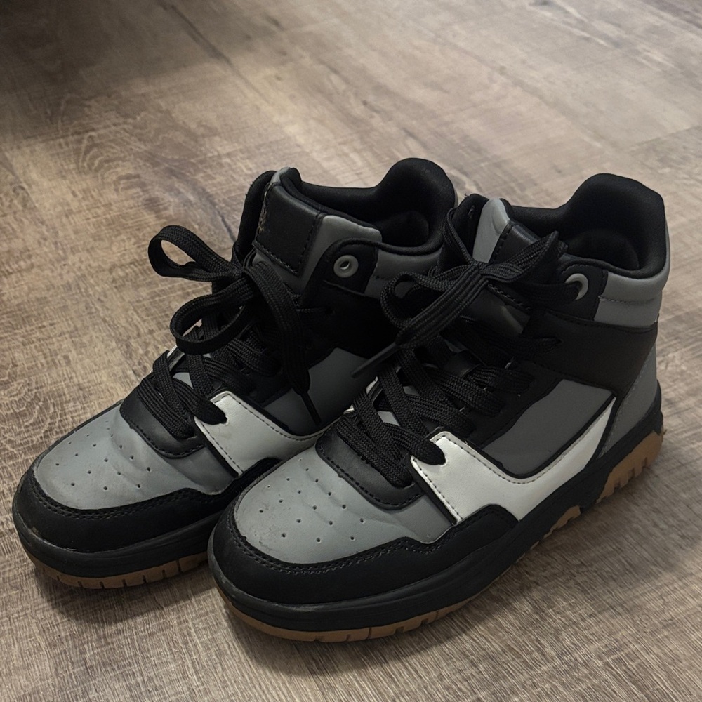 Link Black and Gray High-Top Sneakers